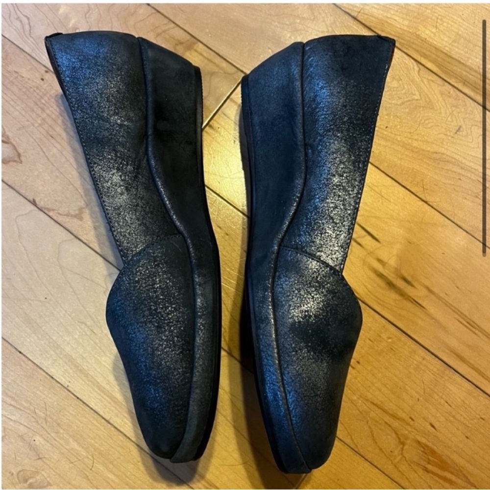 L'Amour Des Pieds Collection Bracey Slip-On Wedge Shoes Black Leather size 8.5 - Picture 3 of 9